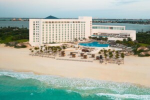 Le Blanc Resort Cancun